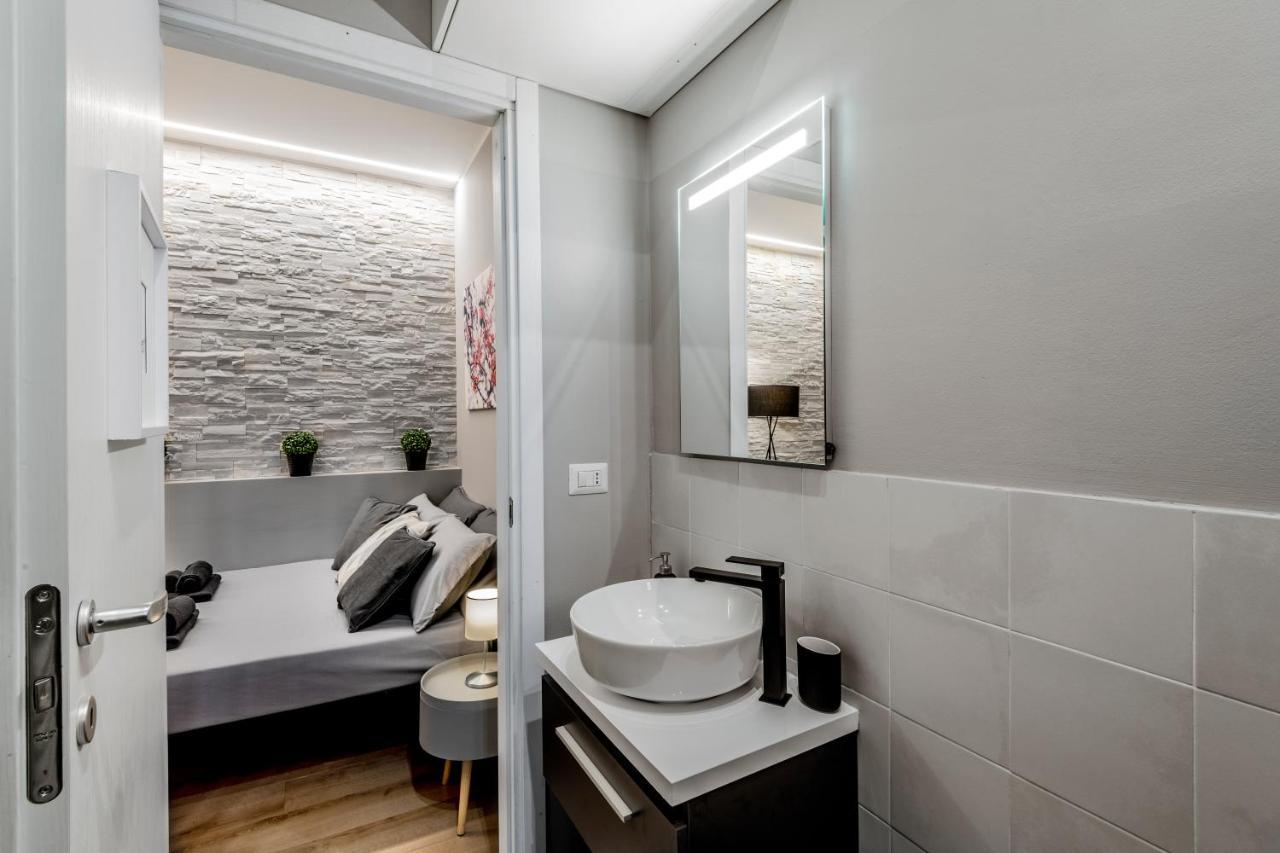 Super Modern And Design Apartment, A Due Passi Dai Navigli Milan