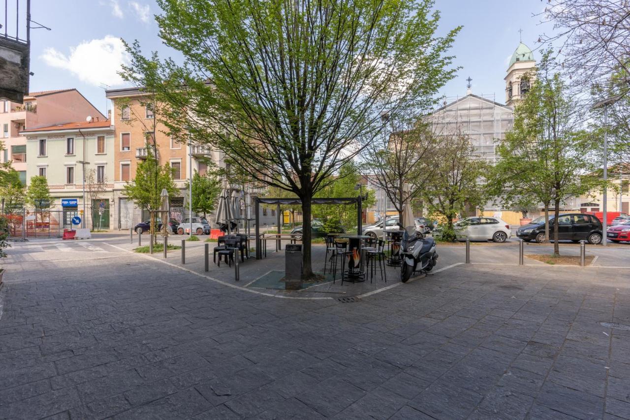 Street Affori Apartamento
