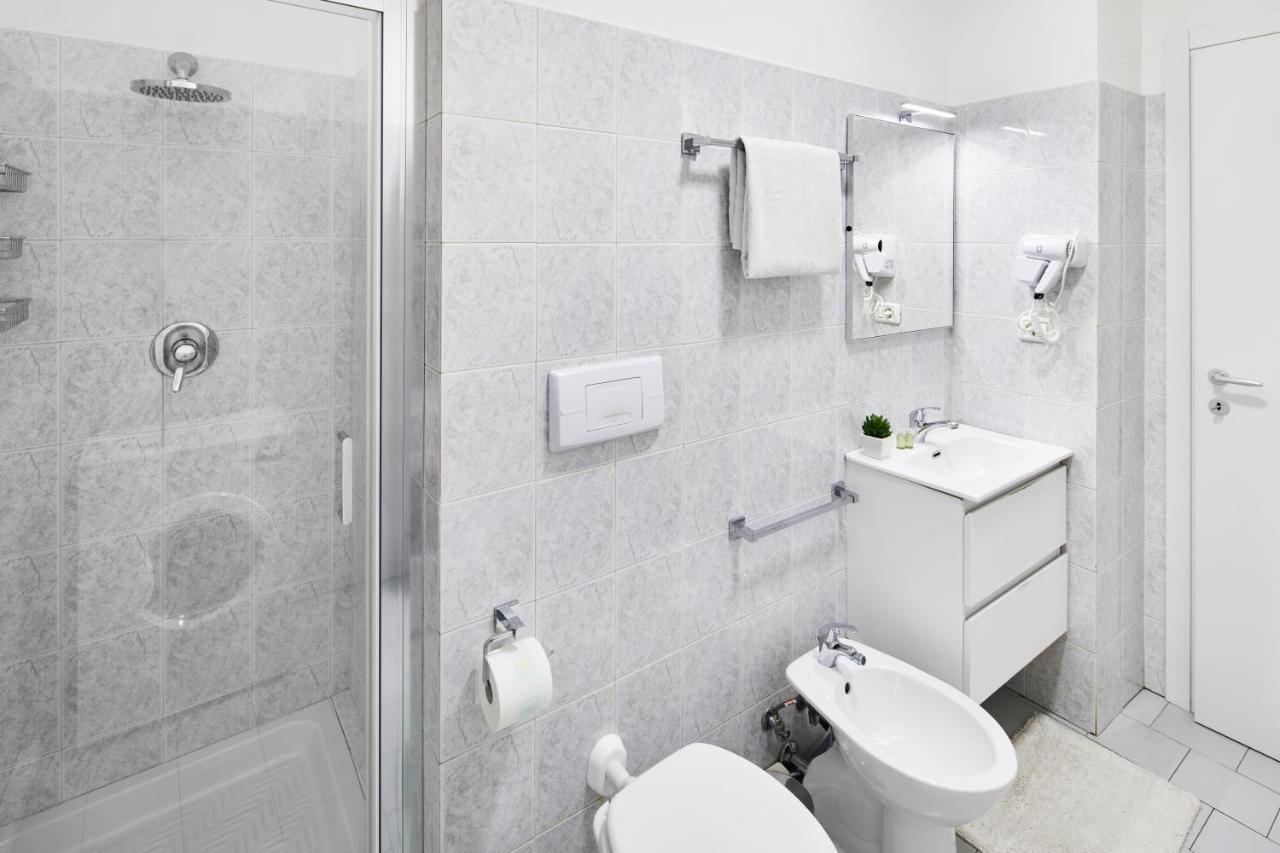 House Naviglio Quattro Apartment
