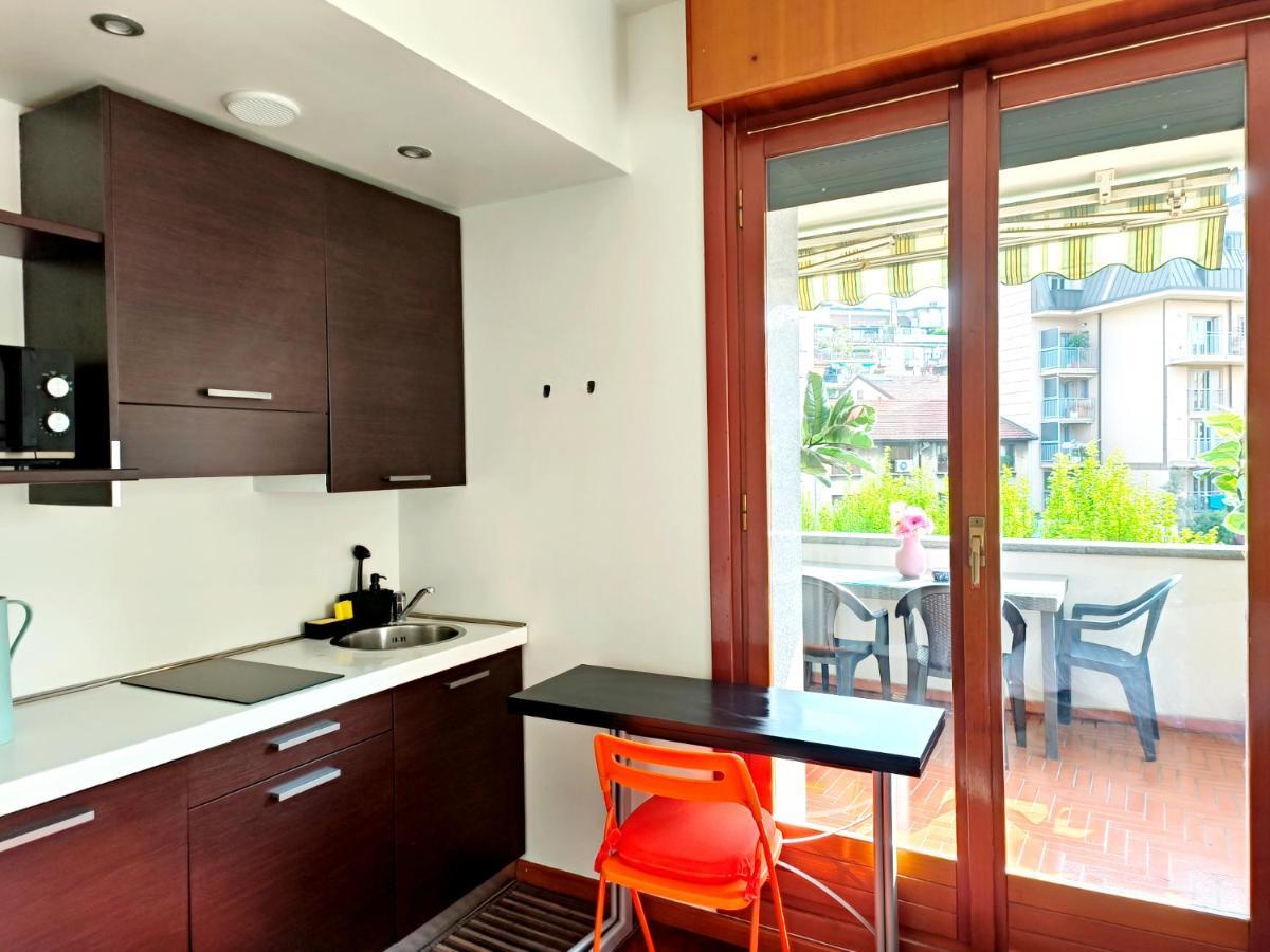 Exclusive And Unobtainable Big Terrace In Downtown With Ac, Wifi, Subway M1 And M2 In Shopping Area Apartment Milan