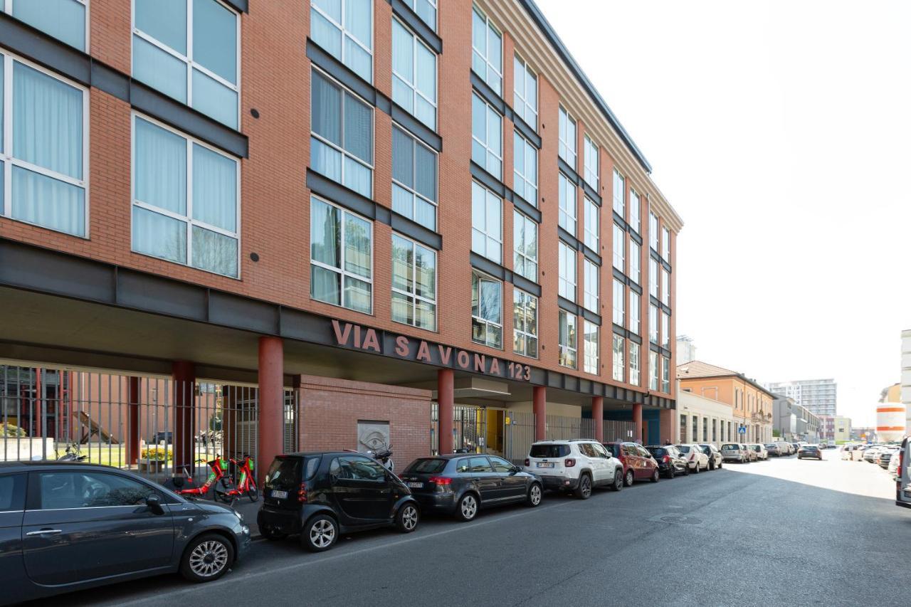 Apartamento Guesthost - Industrial Design Near M4 Tolstoj Milão