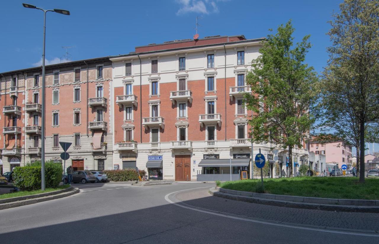 Apartment Super Modern And Design Apartment, A Due Passi Dai Navigli