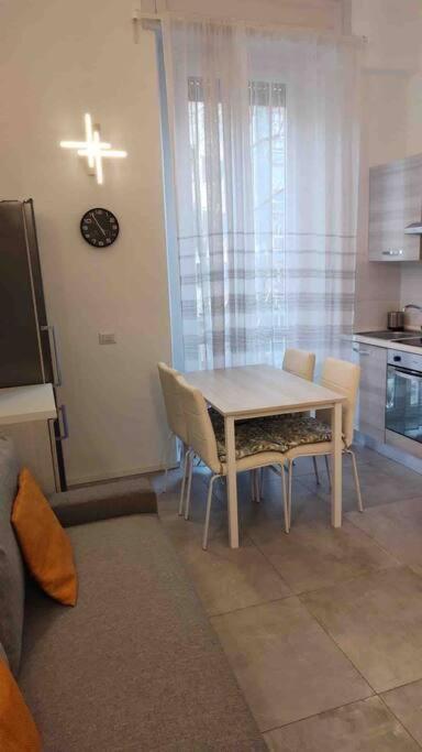 - Fuorisalone Apartamento Milão