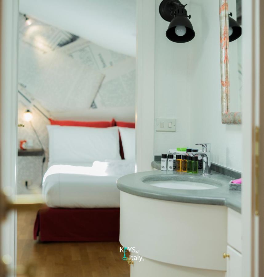 Keys Of Italy - Pontaccio 2 Your Refuge Rouge * Milano