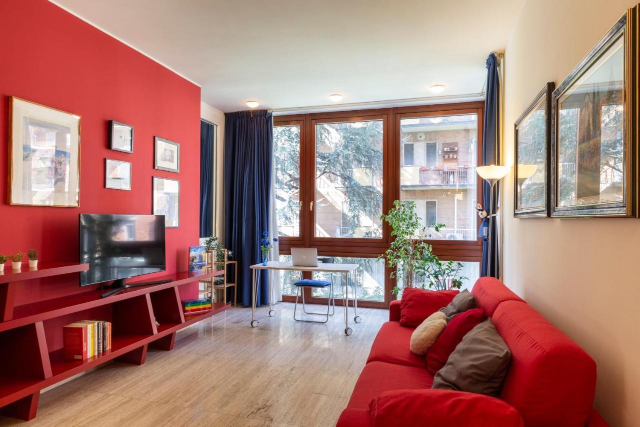 Twins - Tolstoj District Milan