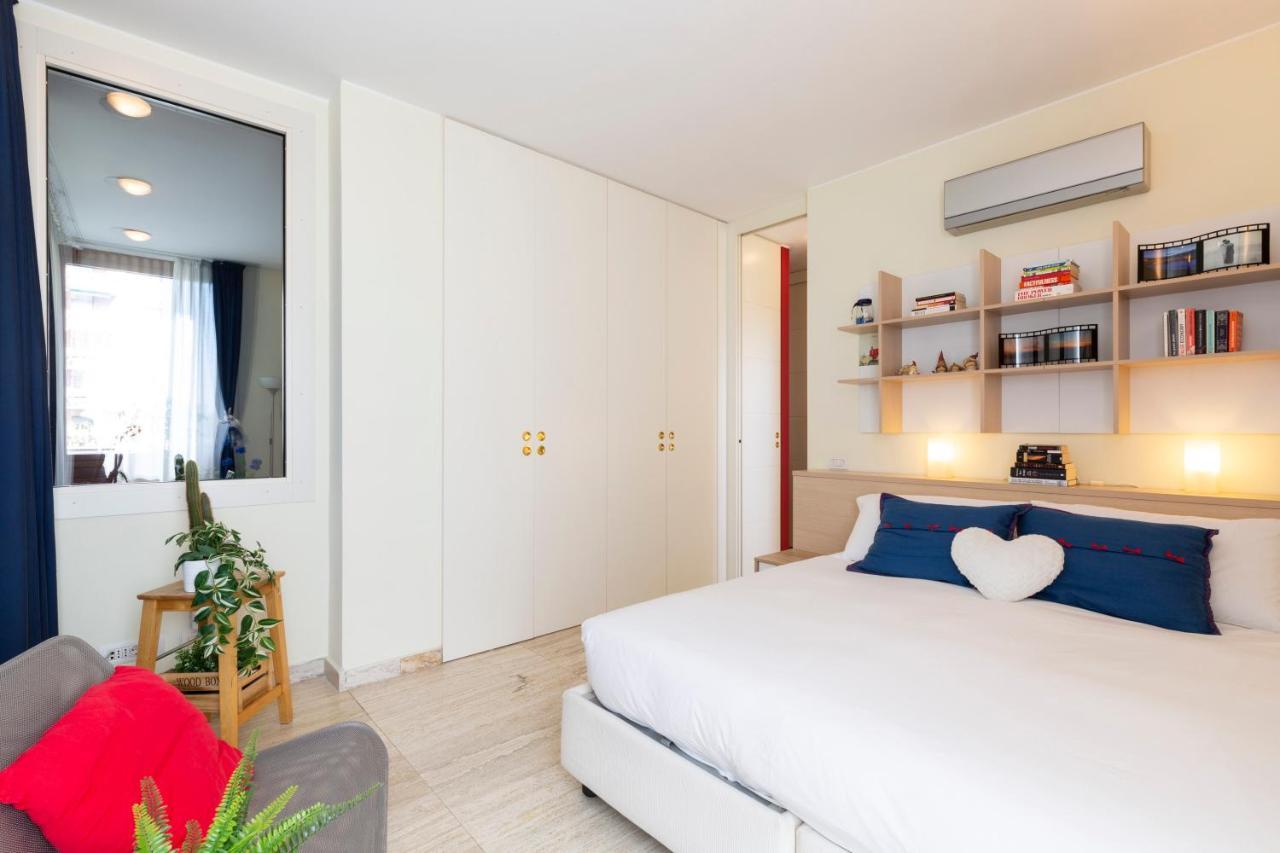 Twins - Tolstoj District Apartment Milan