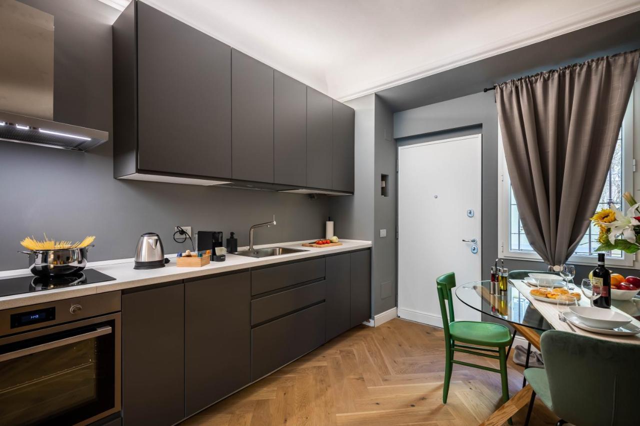 Lovely - Duomo - Lin Airport Apartment *