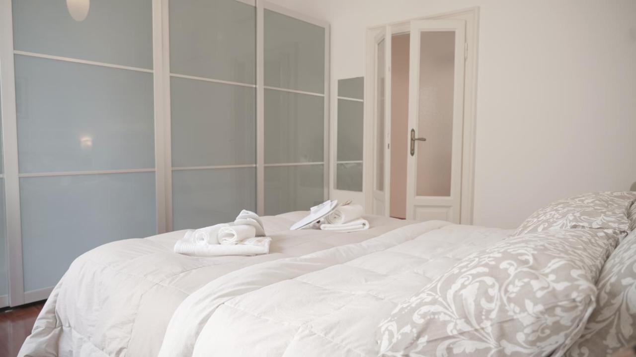 ****buenos Aires Luxury -5 Min. Duomo Apartment Milan