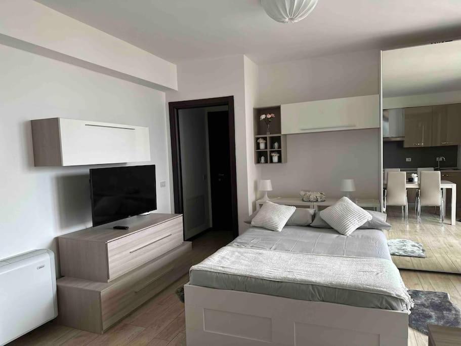 Apartment Monolocale Con Balcone Self Check In Milano Sempione