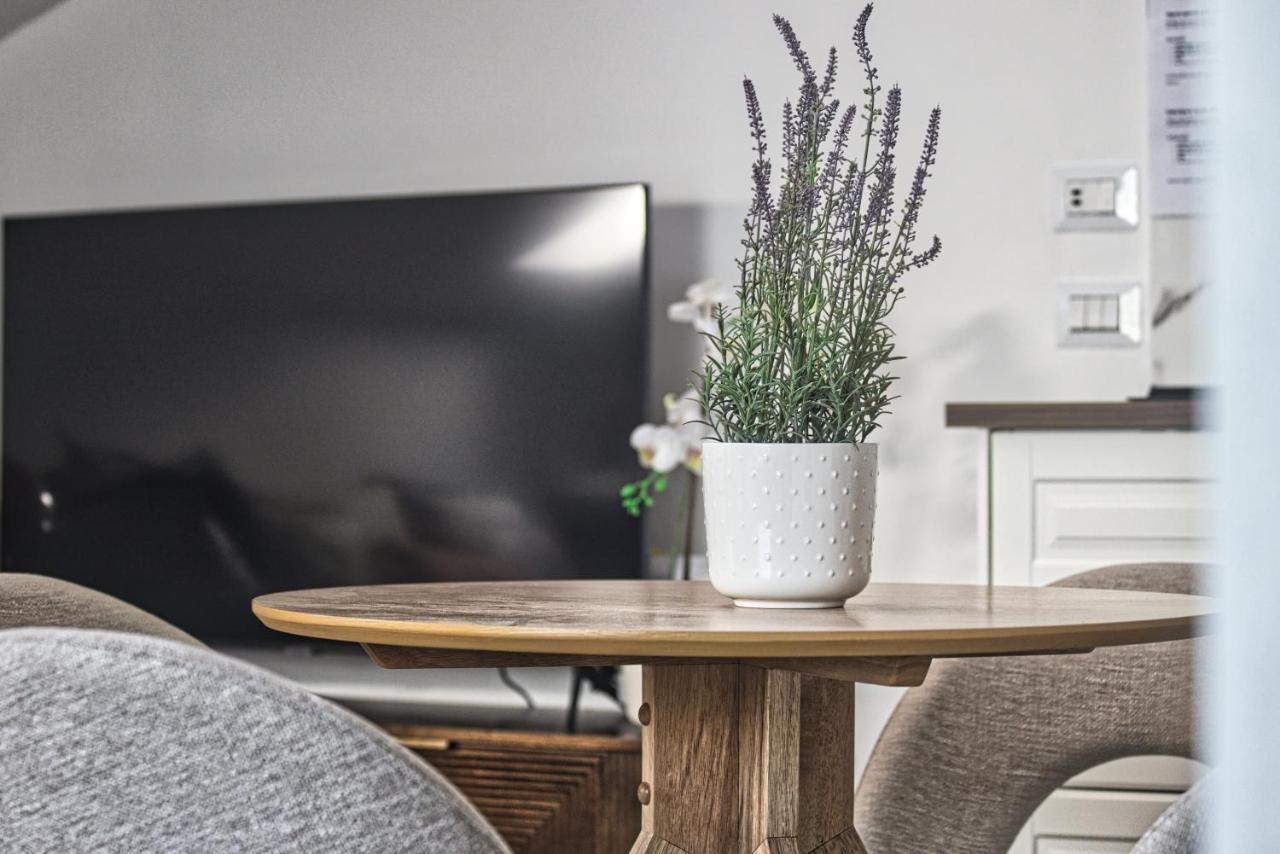 Trendy Loft Escape Corso Apartment Milan