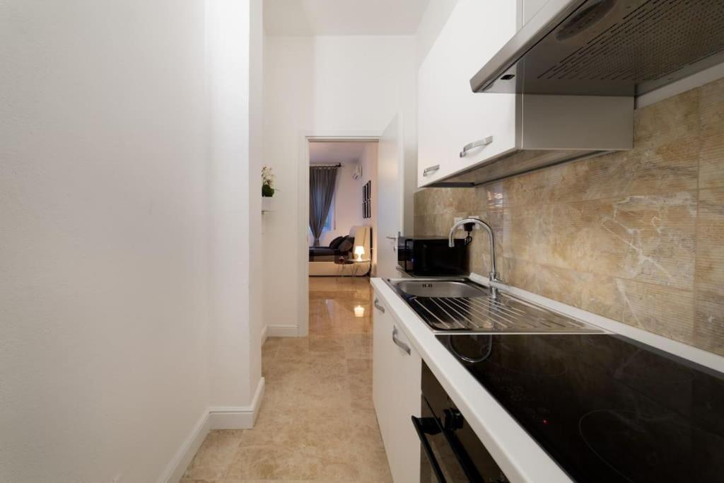 San Babila - Luxury Milanese * Milan