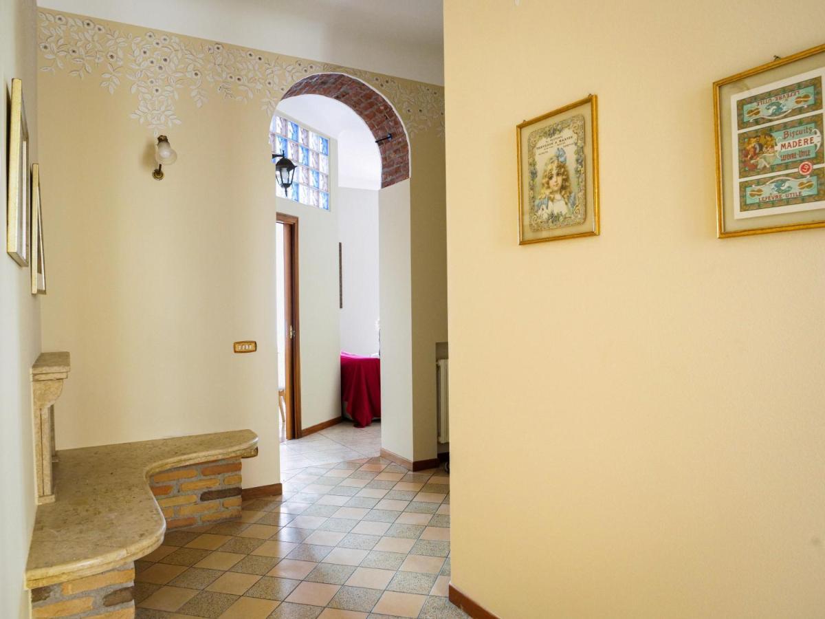 Wonderful Downtown Apartment-hd Netflix, King-size Bed, Two Minutes' Walk From Metro Apartment Milan