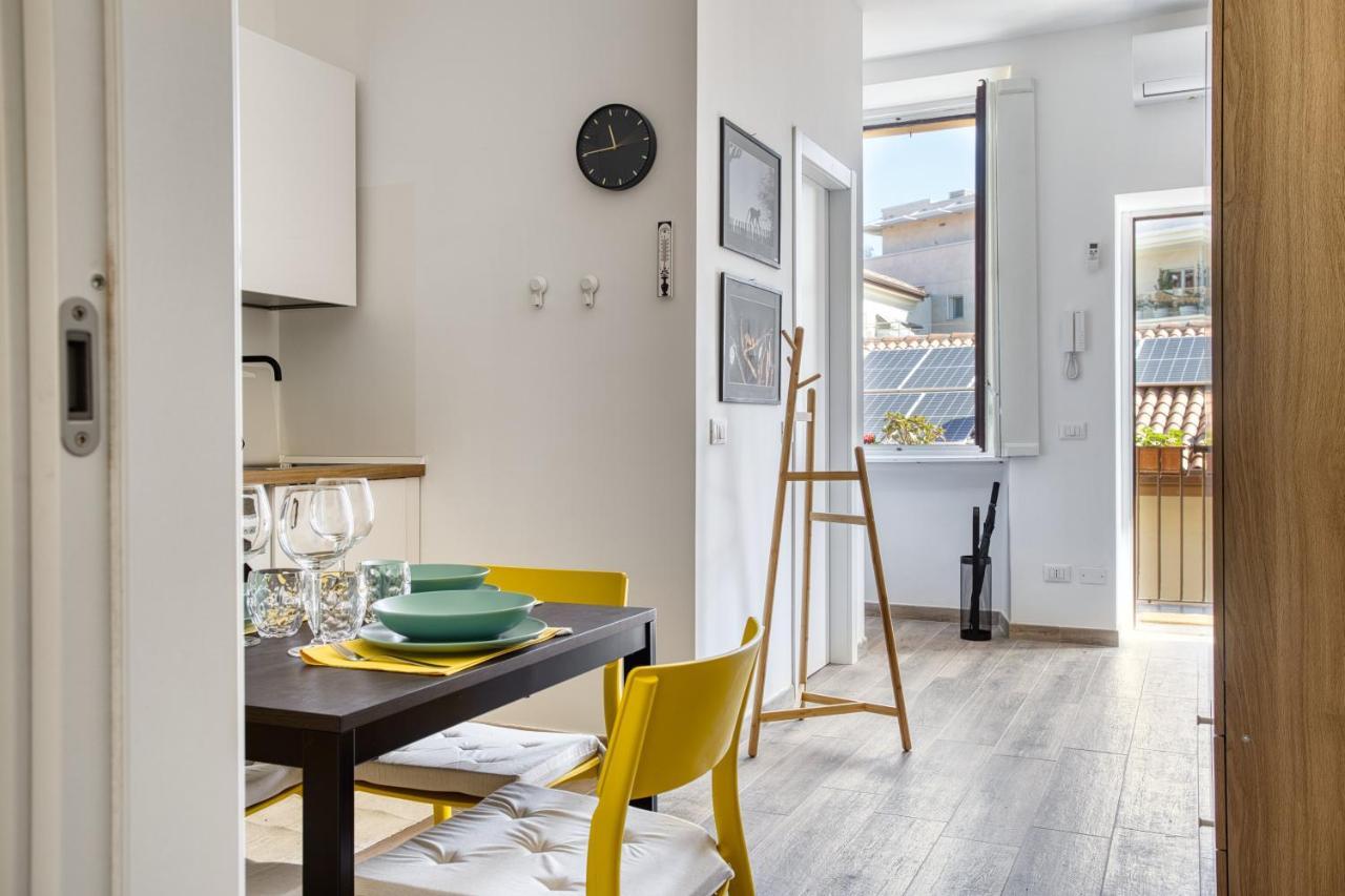 Joivy Bright Flat Near Sforzesco Castle Milan