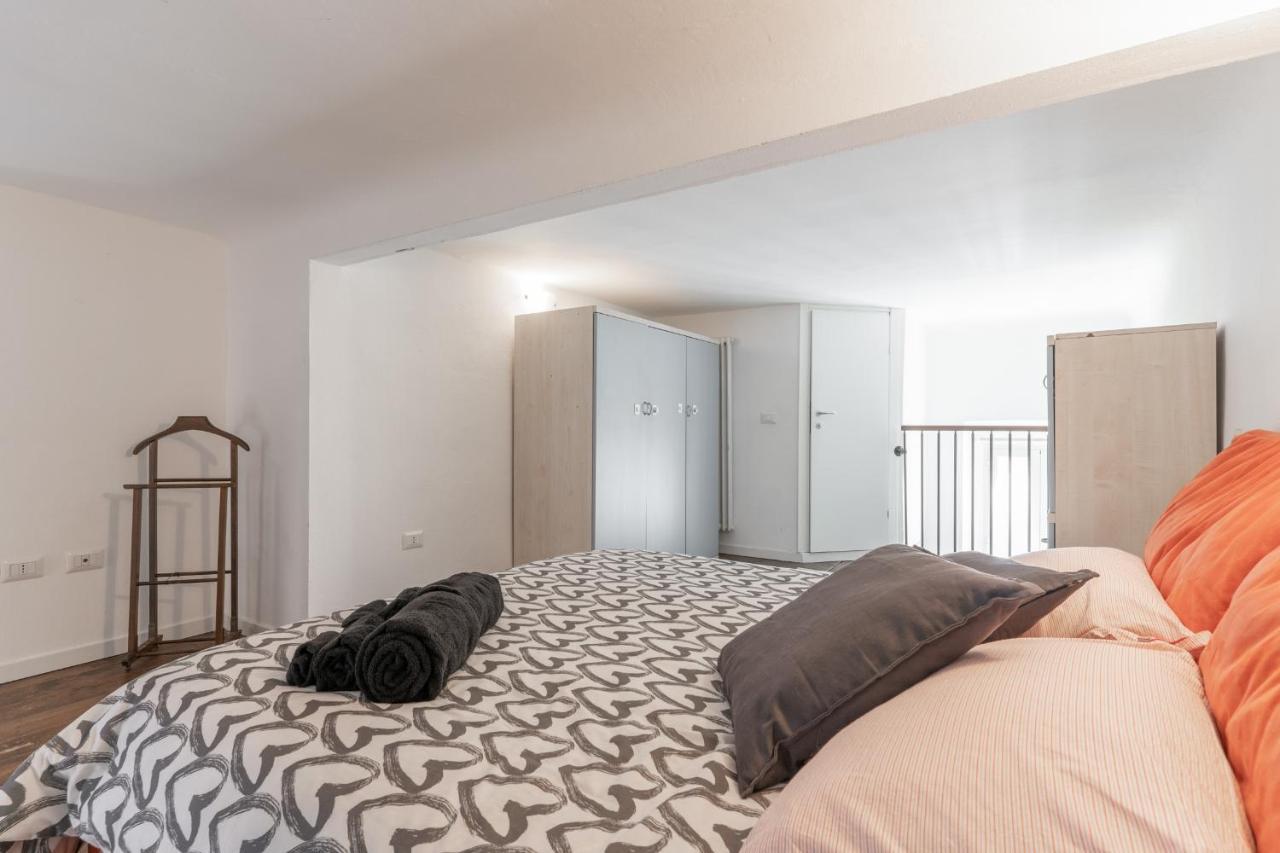 Street Affori Apartamento