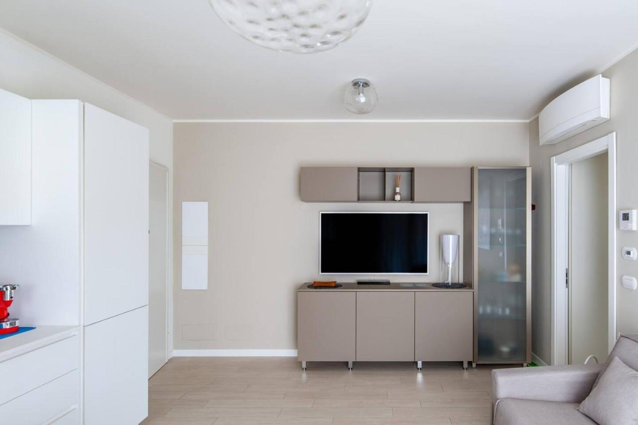 Easylife - Moderno Con Terrazzo In Paolo Sarpi * Milão