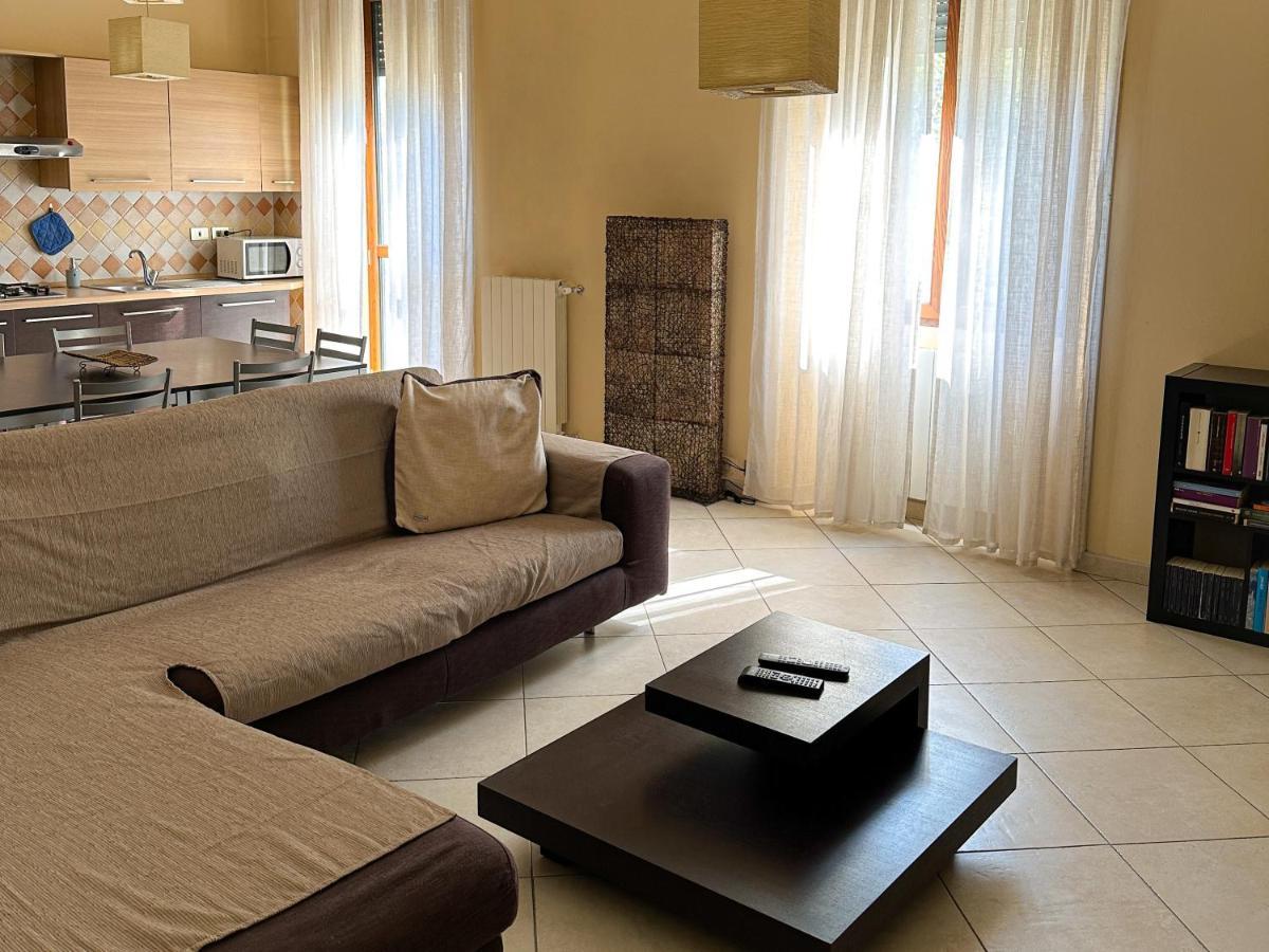 Modern Isola - Metro & Self-checkin Apartment Milan