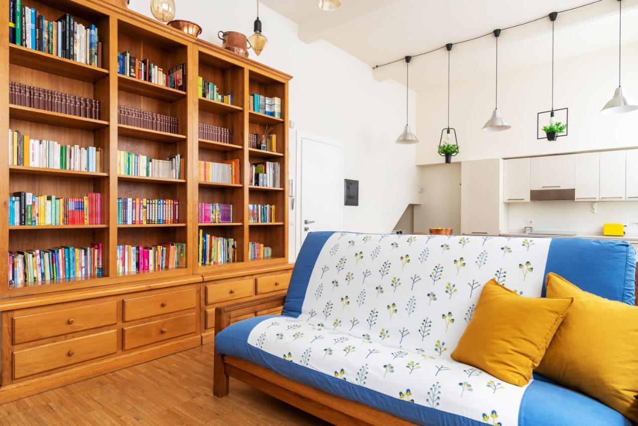 La Casa Colorata - Flats In - Bocconi Apartment