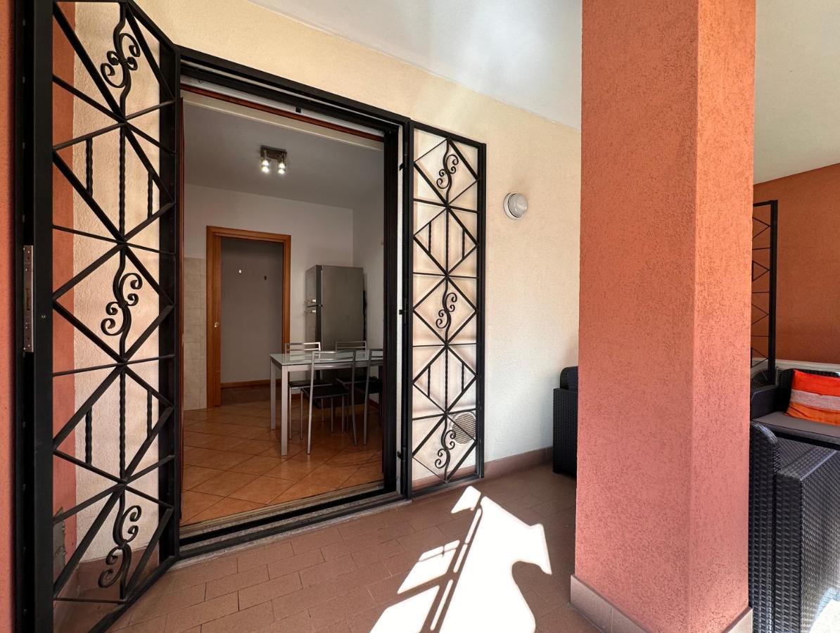 Bwr - Bilocale Con Terrazzo, Via Gonin Milan