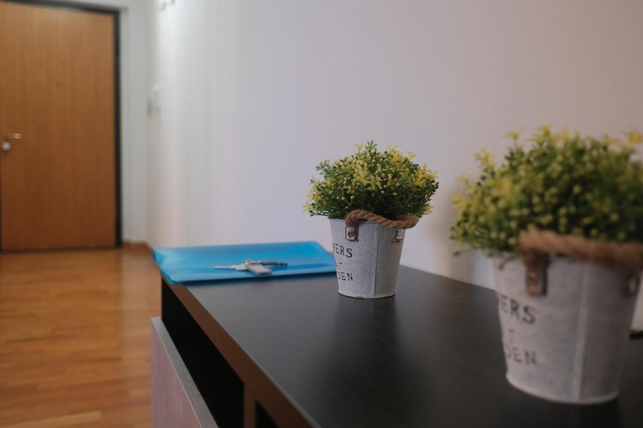Apartment Bwr - Bilocale Con Terrazzo, Via Gonin *