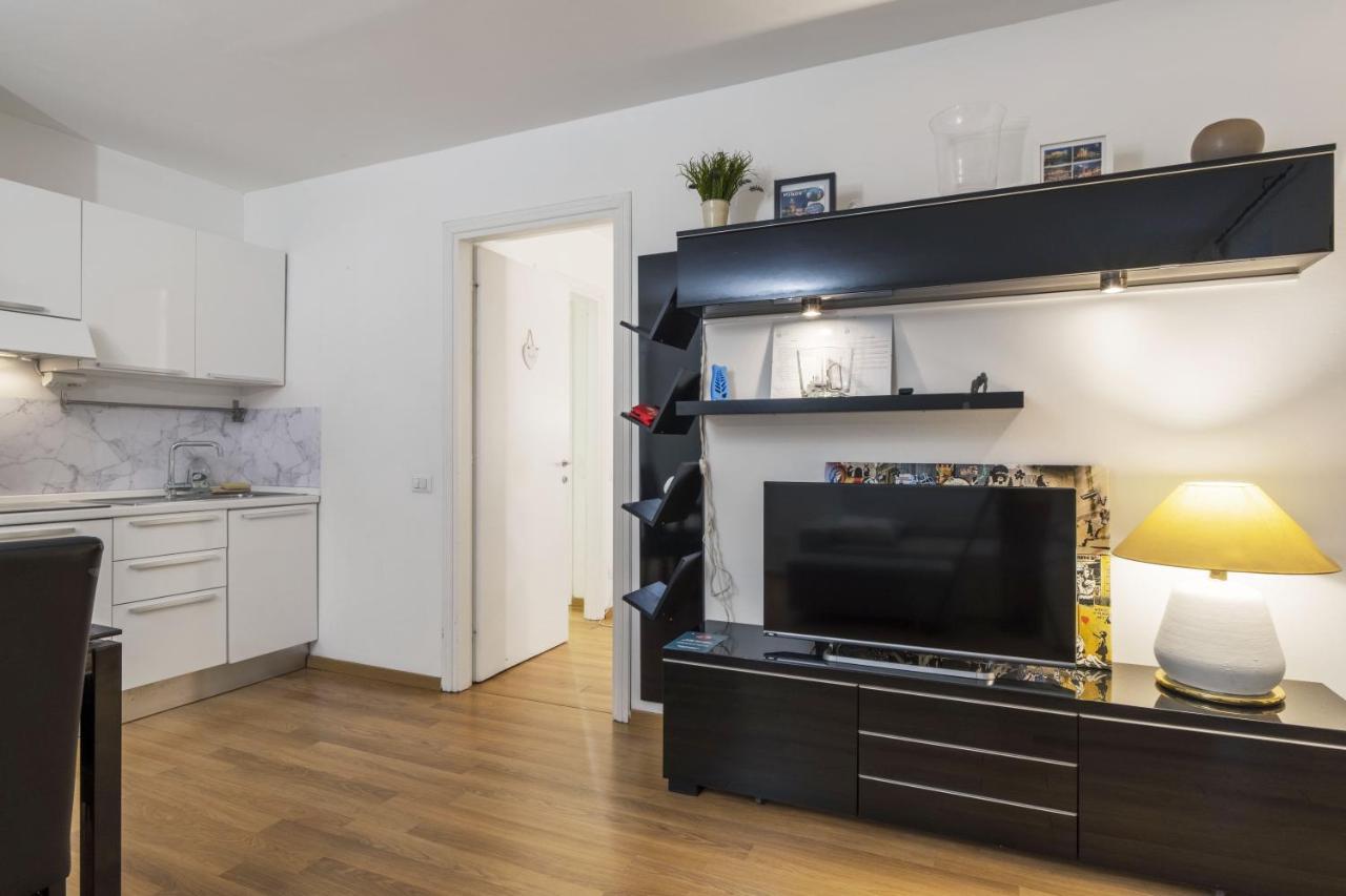 Apartment Cozy & Comfy In Navigli Area *