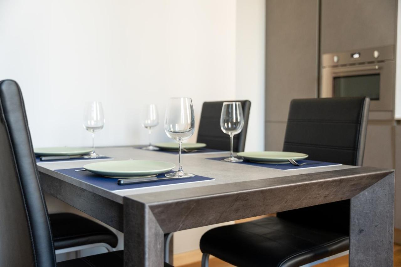 Apartment 5 Min Duomo Luxury In Brera Design District Milan