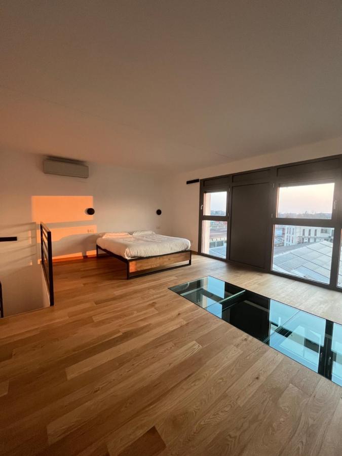 Elegante Loft A Apartment Milan