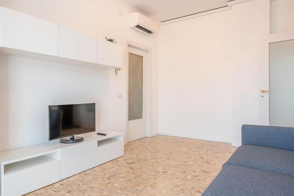 Guest Planet - Intero M1 Gambara * Milan