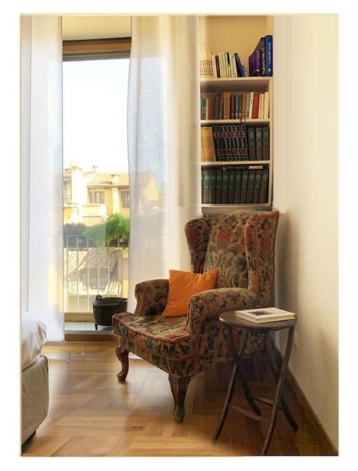 Apartment Elegant San Babila ,5 Minutes From Duomo Milan