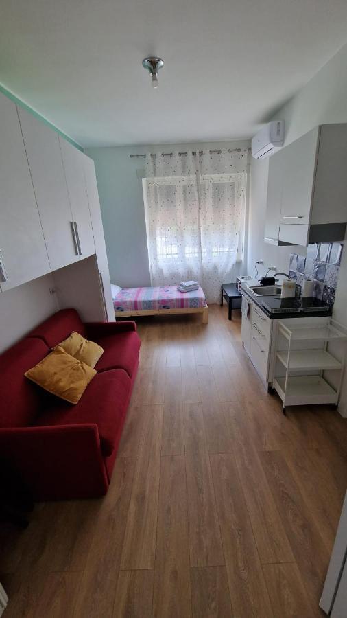 Monolocale 4 - Istria M5 * Milan