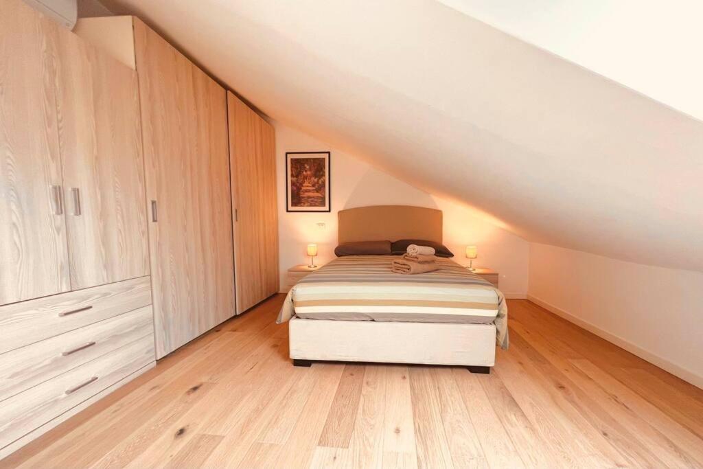 Urban House - Skylight House Navigli Milan Center Apartamento *