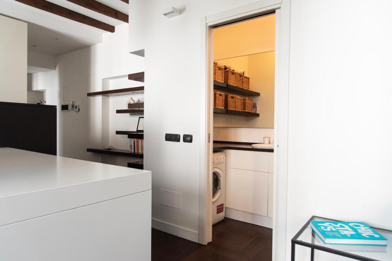 Apartment Youhosty - Charming 2-bed Flat With Terrace, Navigli & Duomo *