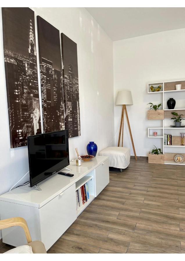 Apartment Space And Comfort In - #free Private Parking#