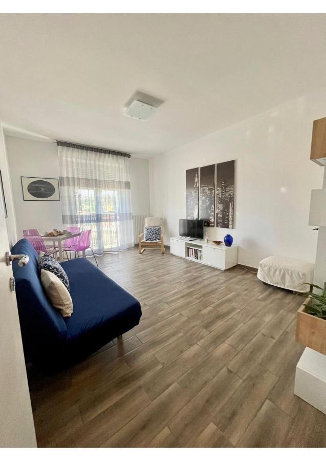 Space And Comfort In - #free Private Parking# Apartment Milan