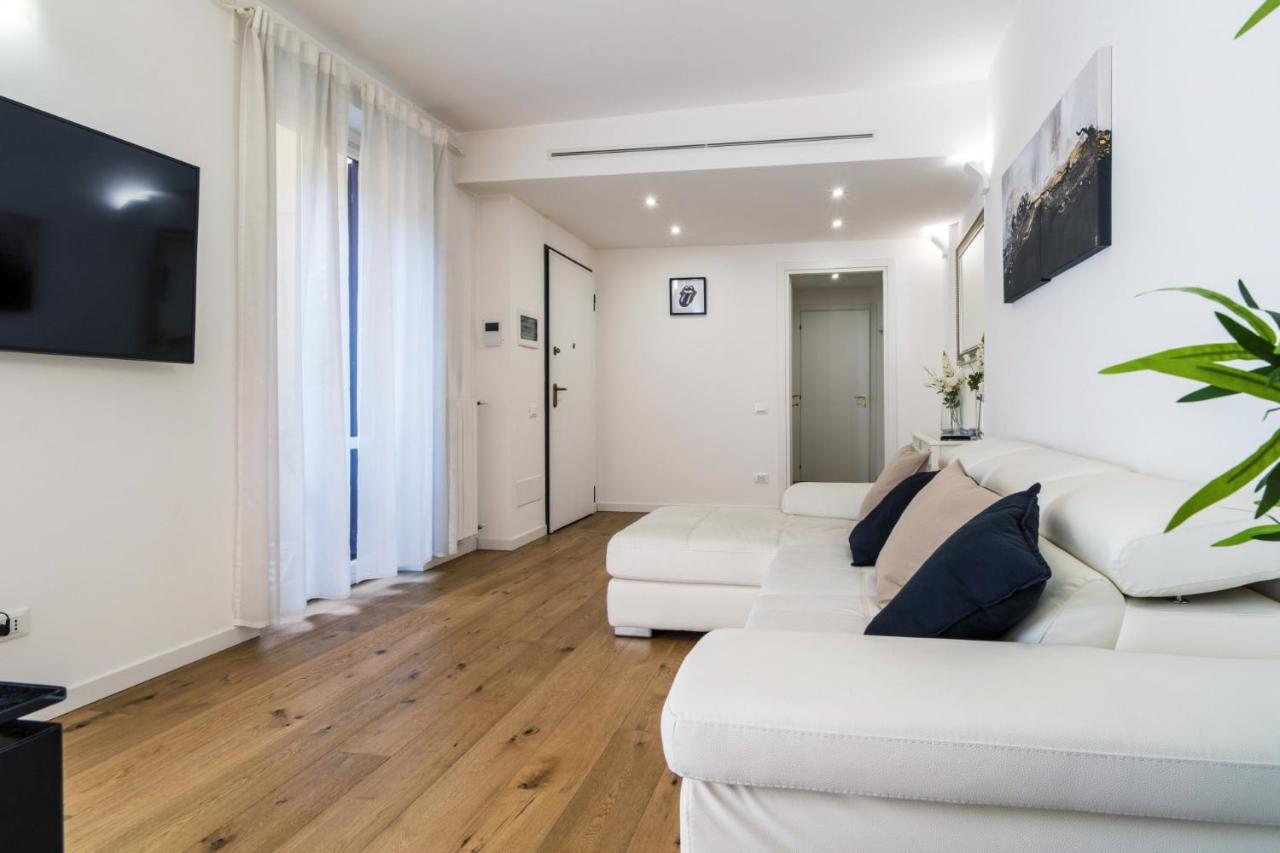 Easylife - Elegante Dimora A Due Minuti Dal Duomo * Milan