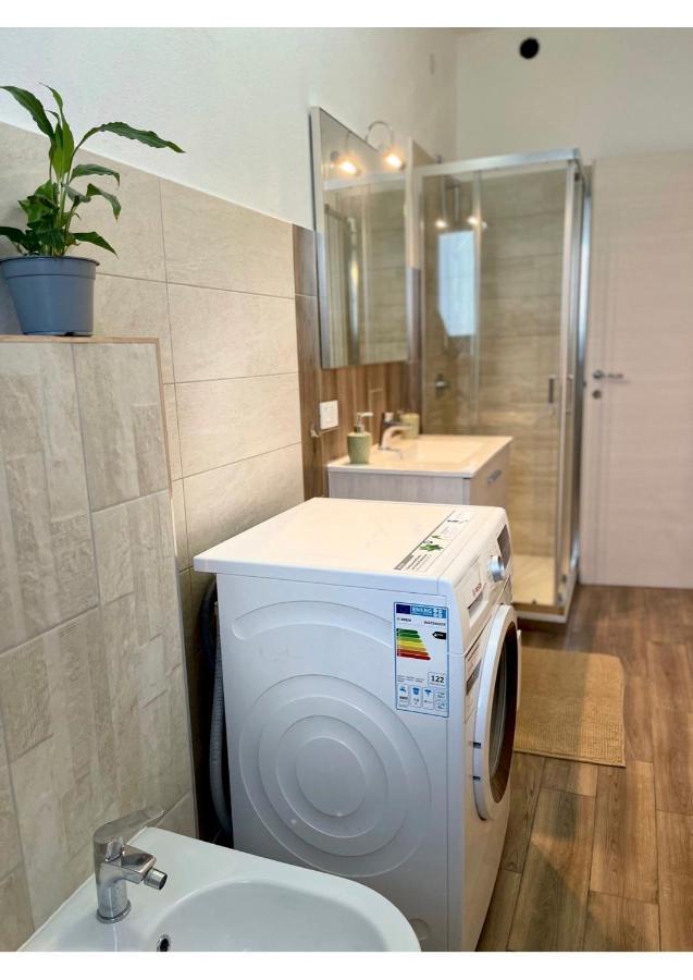 Apartment Space And Comfort In - #free Private Parking#