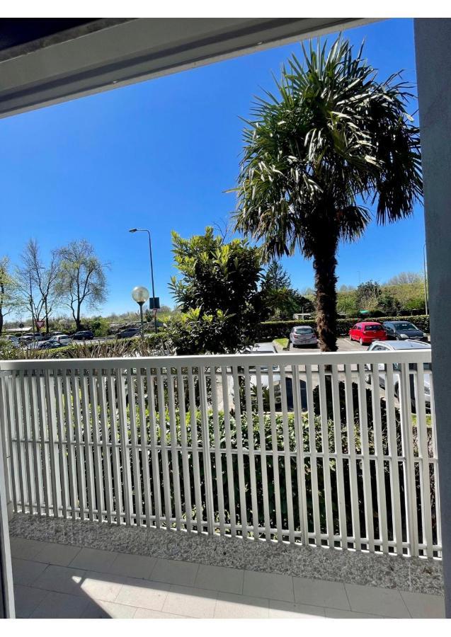 Space And Comfort In - #free Private Parking# Apartment