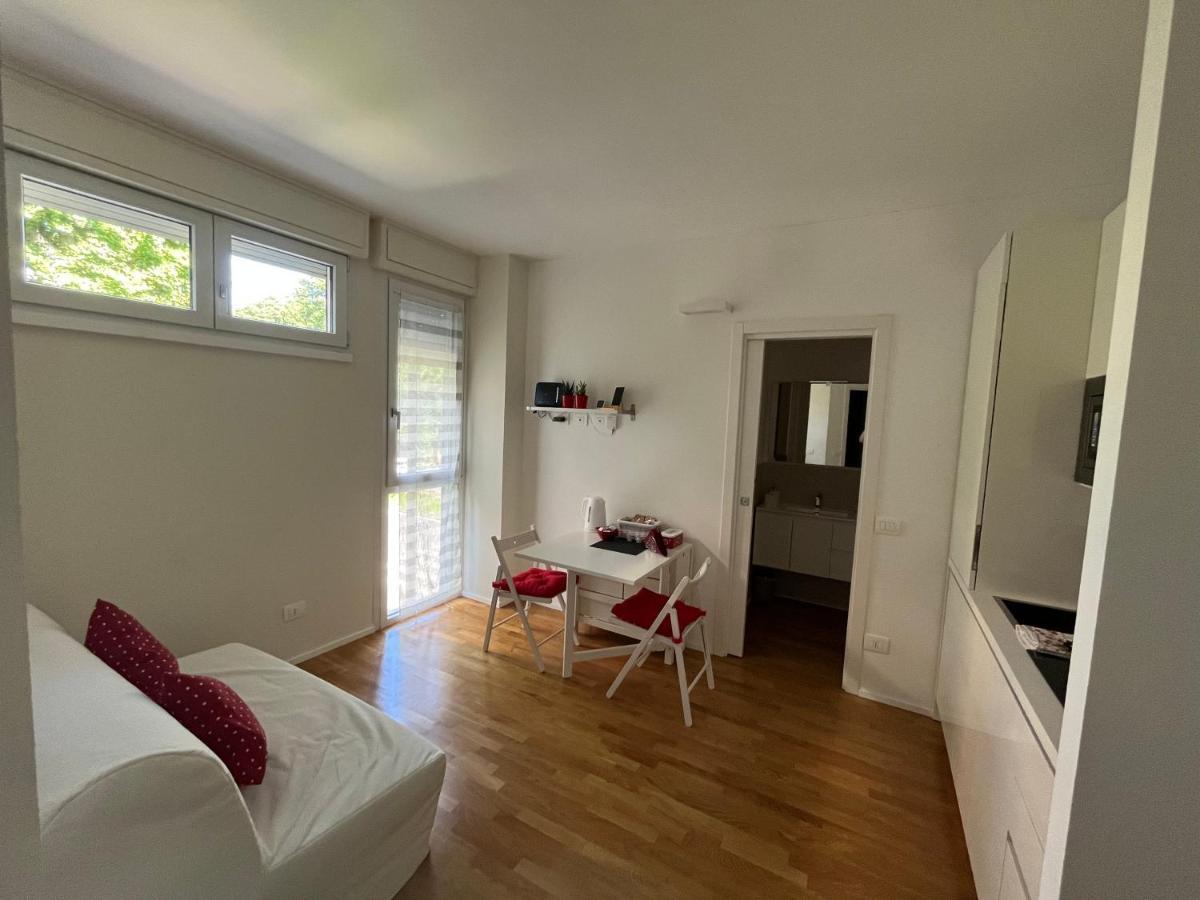 Cherry's House M1 Bande Nere - San Siro- M4 Linate Apartment Milan