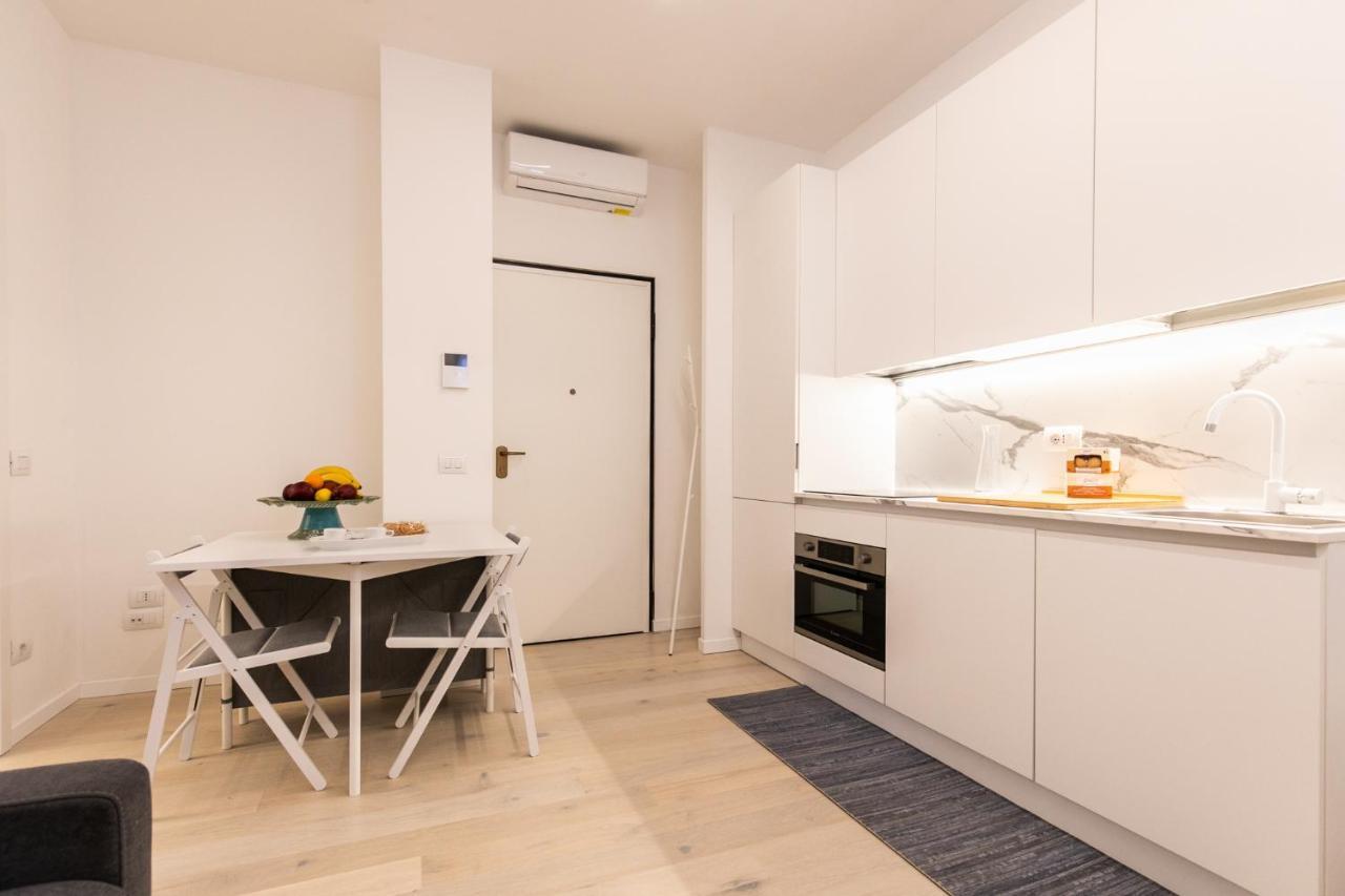 Luxury - A Due Passi Dal Centro Di Apartment *