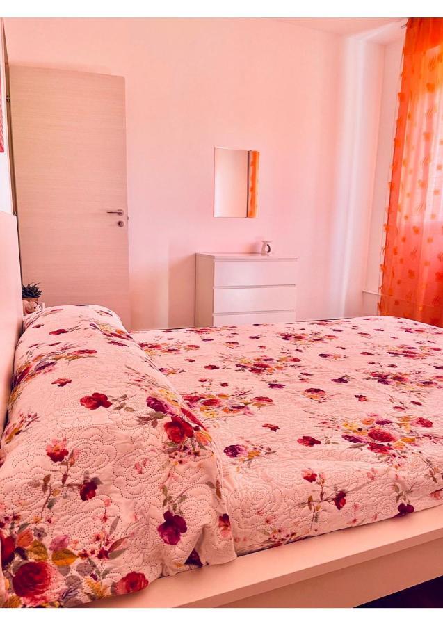 Apartment Space And Comfort In - #free Private Parking# *