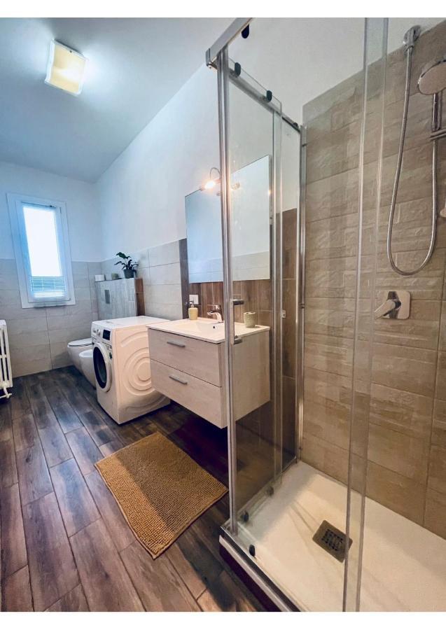 Space And Comfort In - #free Private Parking# Apartment Milan