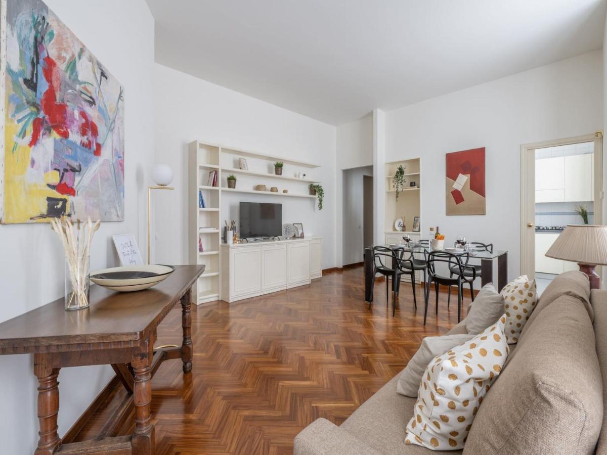 The Rent - Gorgeous Two-bedroom In Porta Nuova District Apartamento Milão