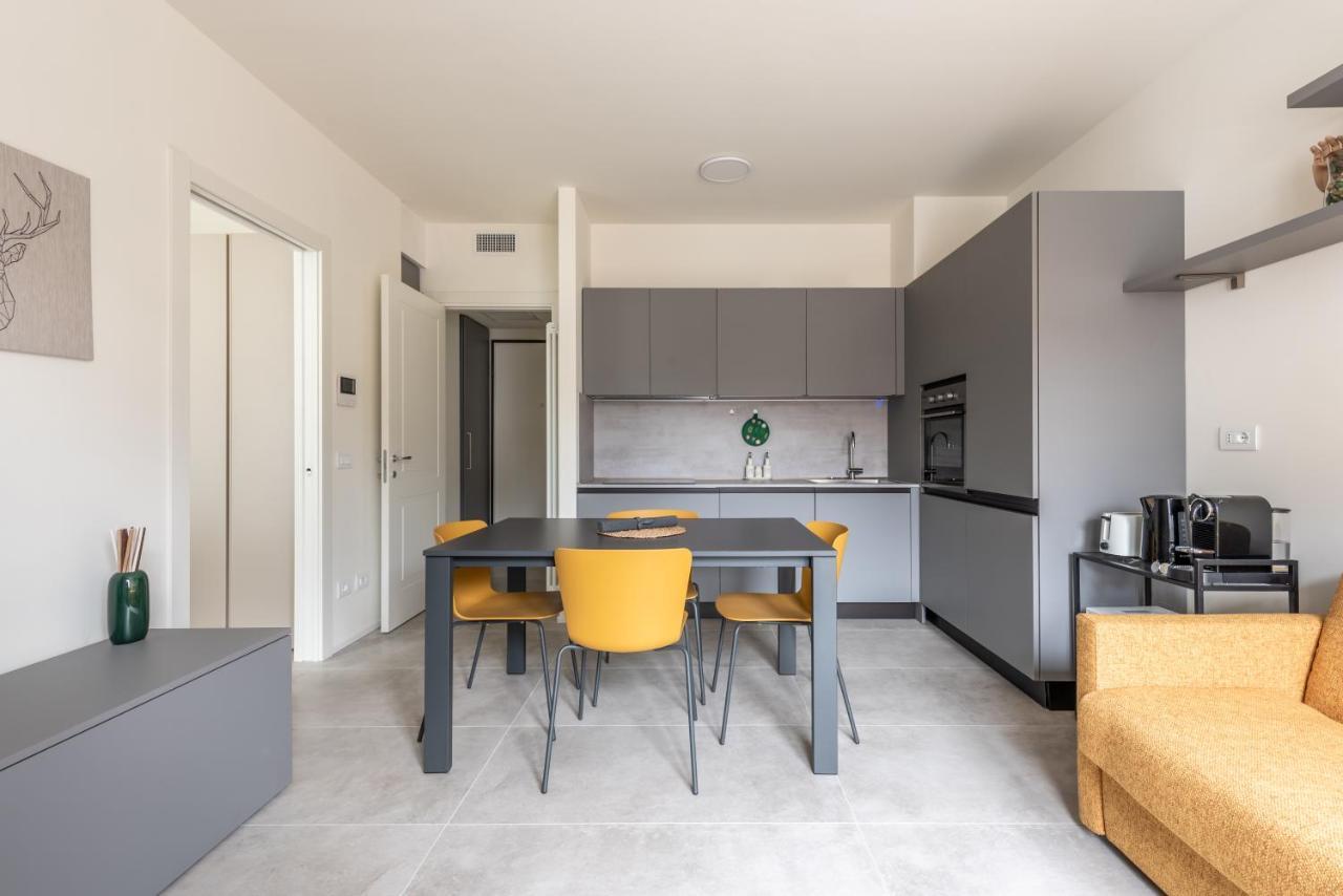 We - Santa Sofia House, Duomo Apartment Milan