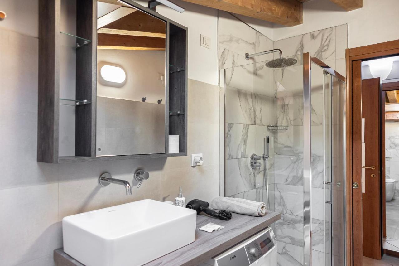 Bilocale Con Splendida Vista In Zona Bovisa Apartamento Milão