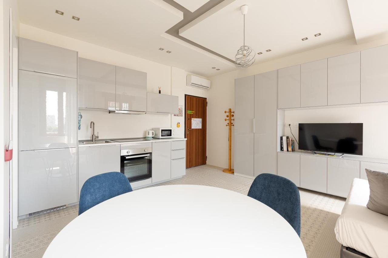 Renovated Apts Apartamento