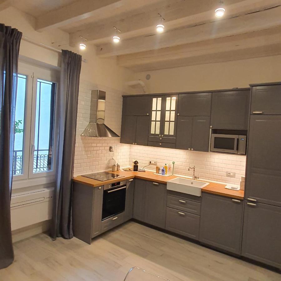 Casa Di Ringhiera Old Apartment Milan