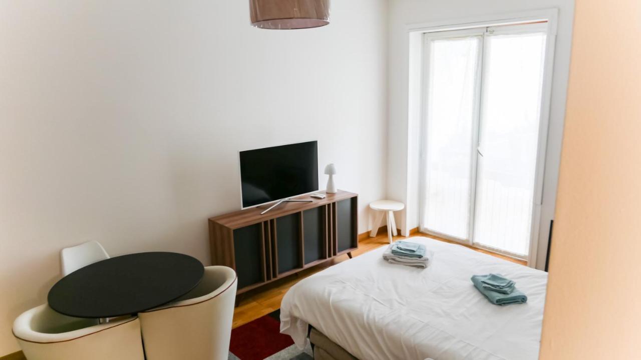 Domusmi Emanuele Filiberto-4 * Milan
