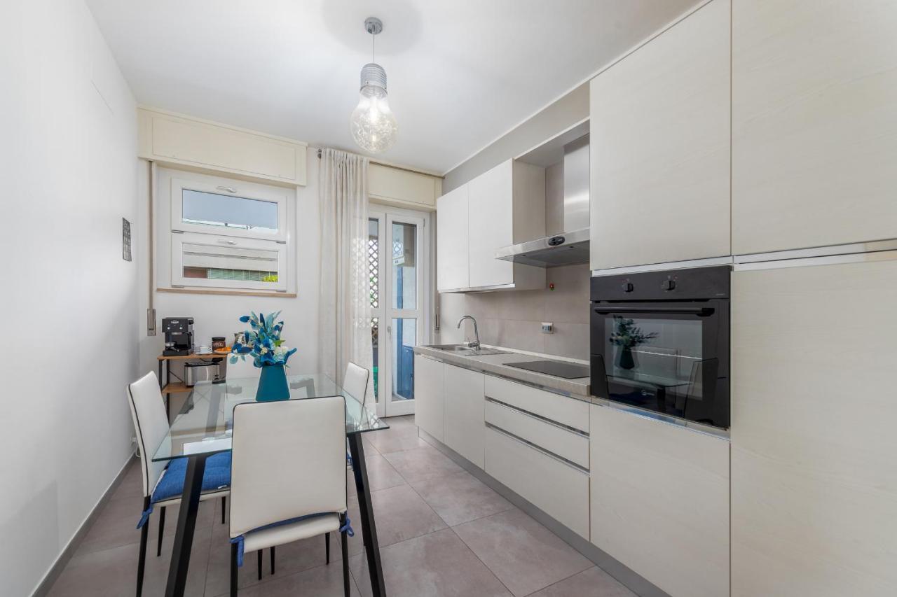 Niguarda-zara Xxl Home,two Balconies,wifi,family Apartment Milan