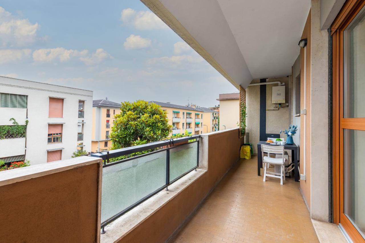 Niguarda-zara Xxl Home,two Balconies,wifi,family Apartment *