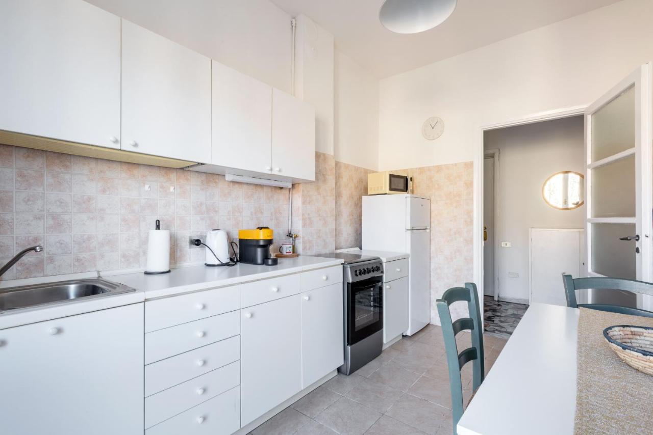 Luvi - Lorenteggio Apartamento Milão