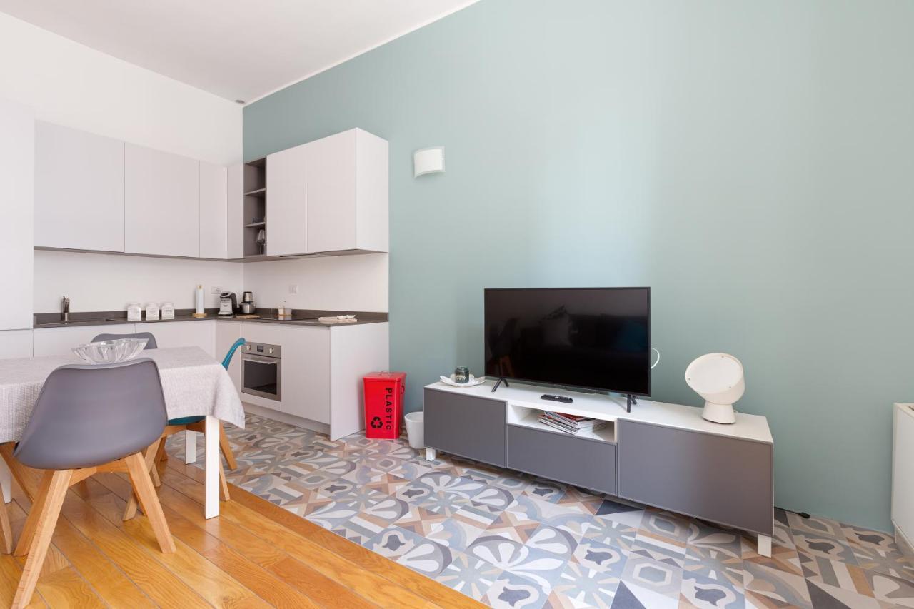 Apartment Con Balcone- Bullona District Milan